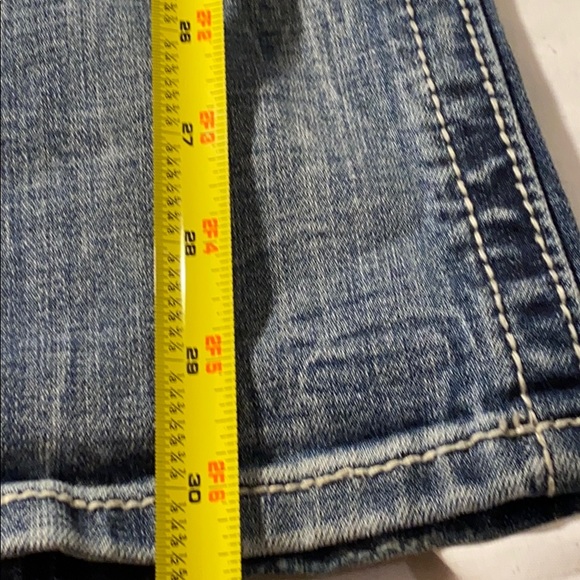 Miss Me, jeans And Embroidered with rhinestones - Picture 10 of 10